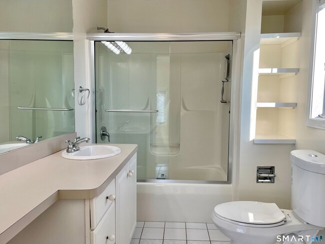 Photo - 283 Cosey Beach Ave