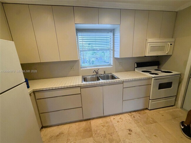Photo - 7550 SW 82nd St Unit F204