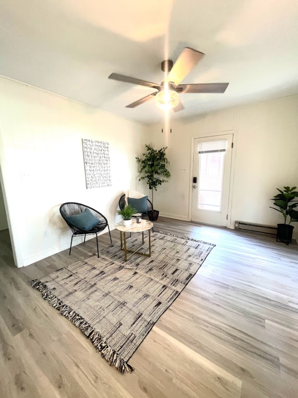 Photo - 410 W Maple St