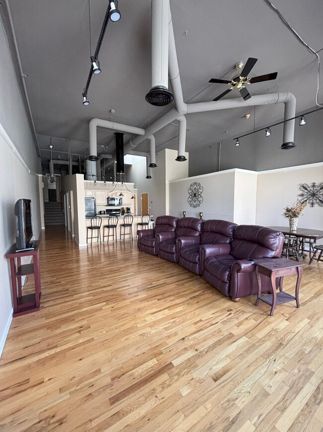 Photo - 315 Main St Unit Loft A