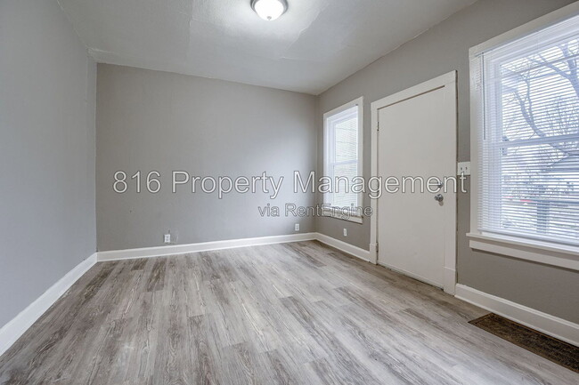 Photo - 5701 Anderson Ave