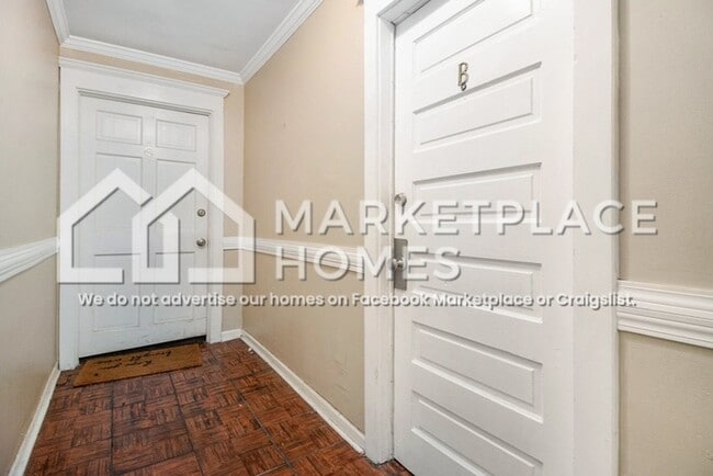 Photo - 1638 Mercer Ave