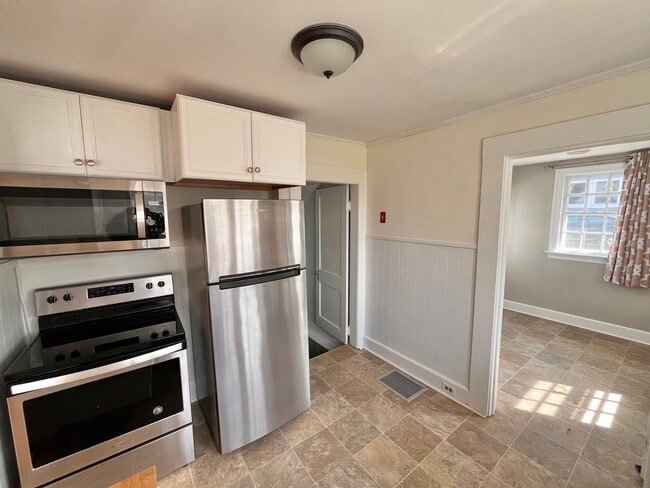 Photo - 1430 Woodbury Ave