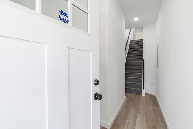 Photo - 5758 Spruce St Unidad 2