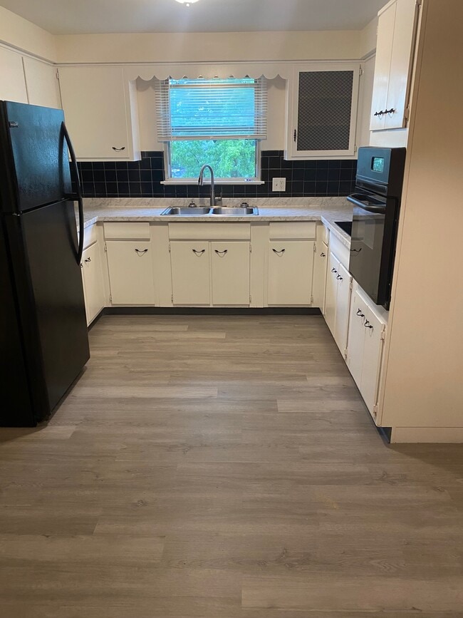 Photo - 636 Kenmore Ave Unidad Upper