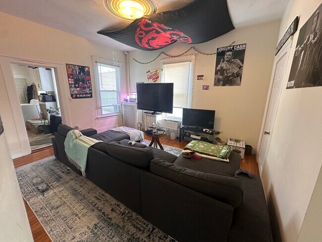 Photo - 543 Broadway Unit 1R