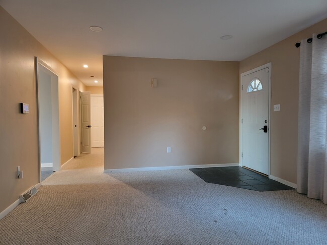 Photo - 40 Pine Crest Dr