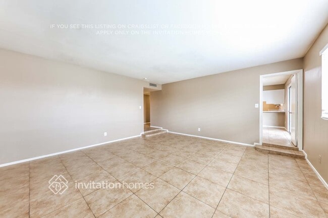 3828 W Lane Ave