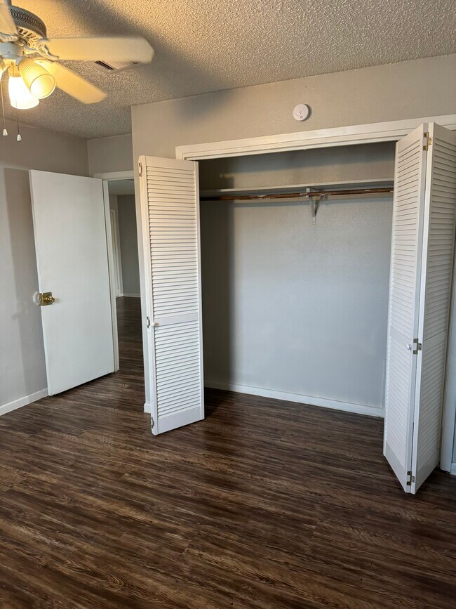 Photo - 2106 Avenue K