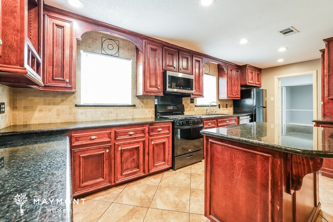 Photo - 23542 Laura Ln