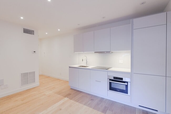 Photo - Drummond Plaza