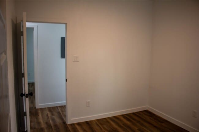 Photo - 106 Runnels St
