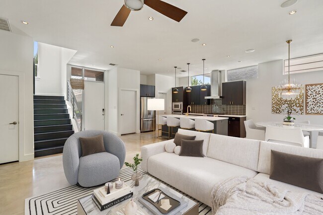 Photo - 2105 Goodrich Ave