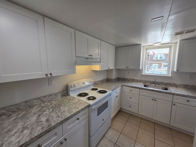 Building Photo - 17 Paynter Dr