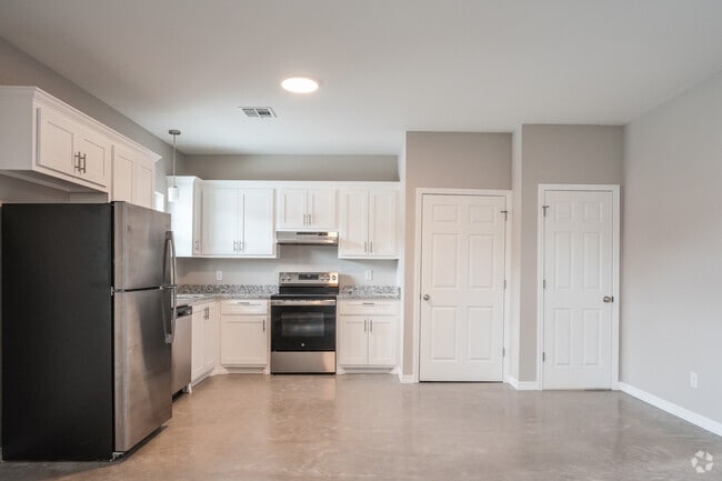 2BR, 2BA - 1020SF - Kitchen/ Dining Room