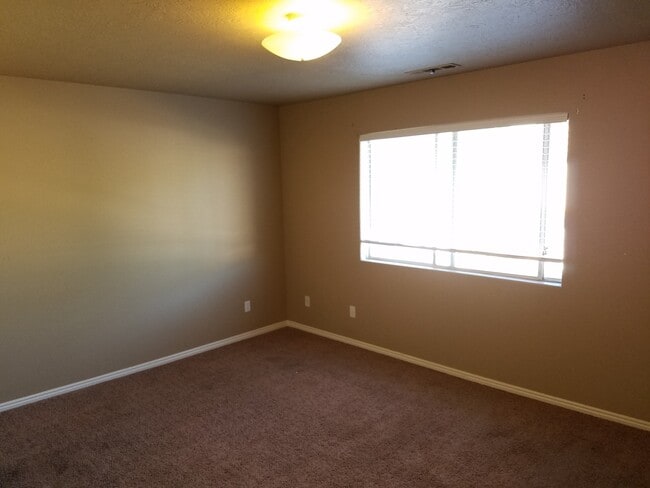 Photo - 2 Bedroom/1.5 Bathroom Townhome