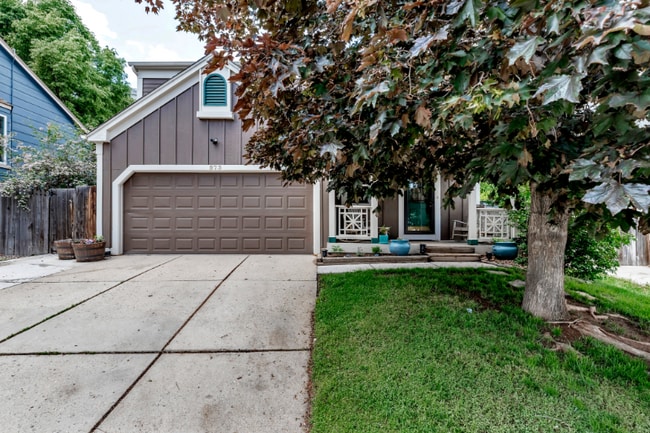 Photo - 573 Entrada Dr