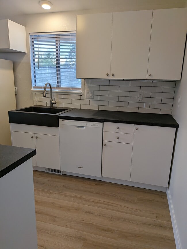 Photo - 1408 W Cora Ct