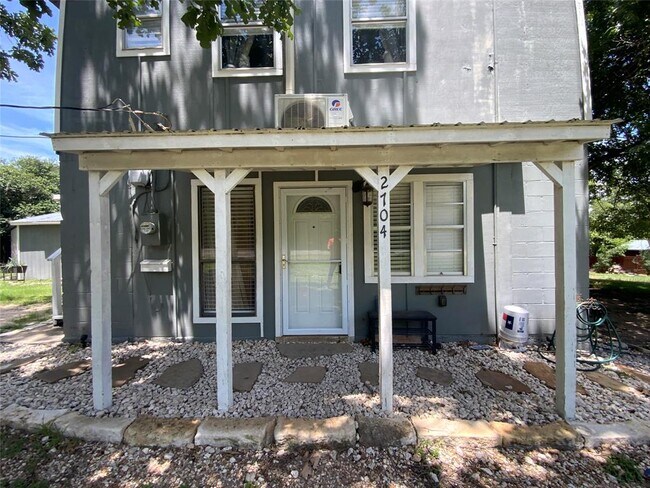 Photo - 2704 Palomino Dr