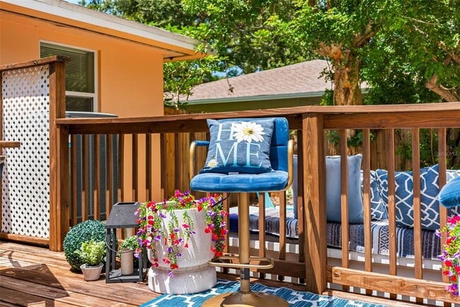 Photo - 2201 Park St N