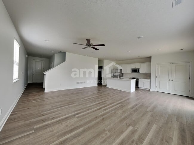 Photo - 301 Pne Hl Ct