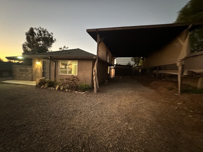 Photo - 2315 Tavern Rd