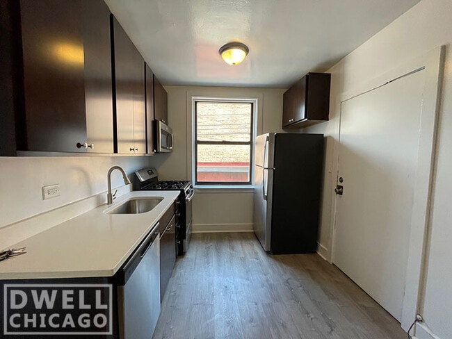 Photo - 2342 N Spaulding Ave Unidad 1