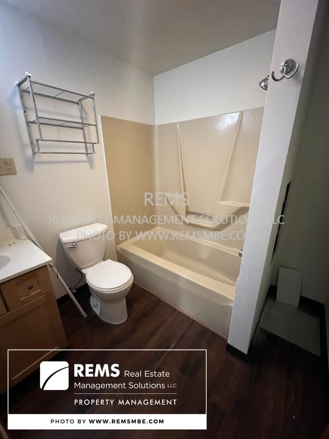 Photo - 602 10th Ave