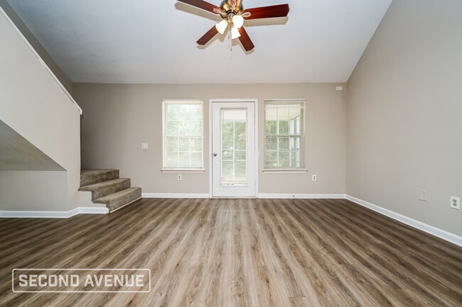 Photo - 2370 Iron Horse Dr
