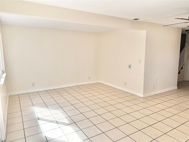 Photo - 11115 Slater Ave