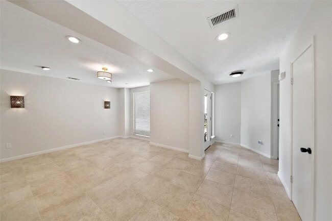 Photo - 5 Berrypick Ln