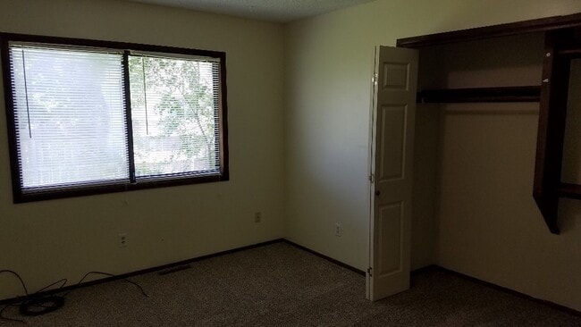 Photo - 3130-32 S. Pinecrest Unit 3130
