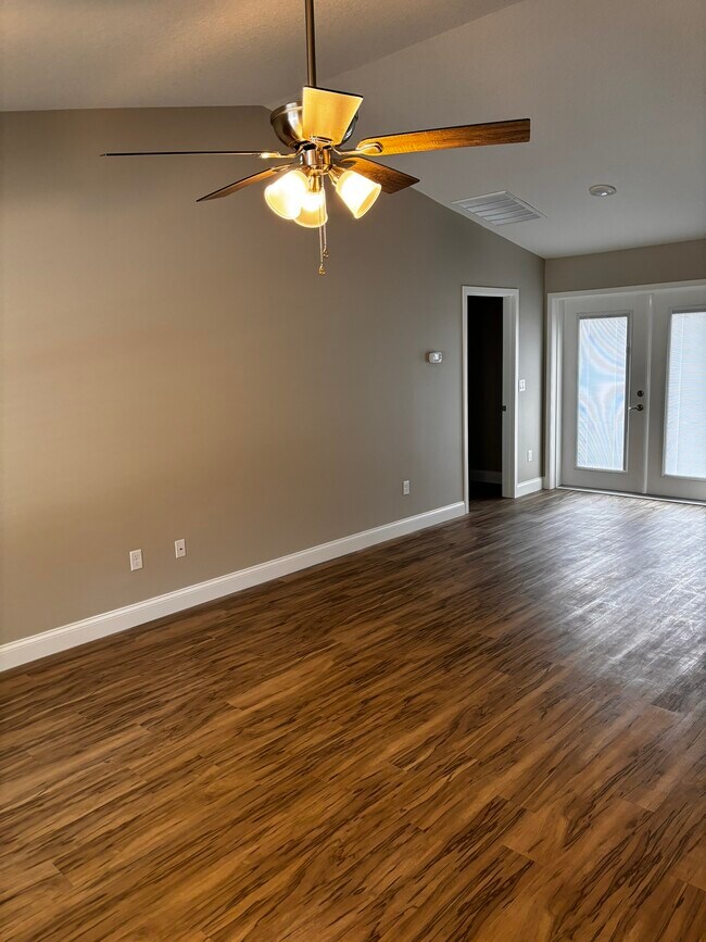 Photo - 2418 County Rd 451