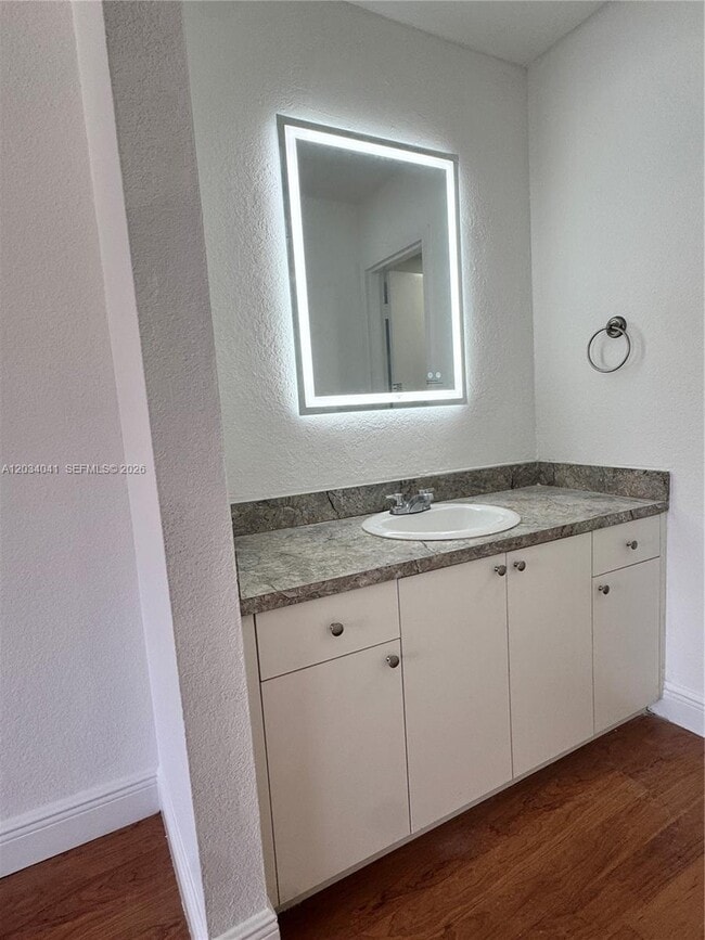 Photo - 5231 Geneva Way Unit 205
