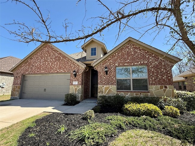 Building Photo - 2305 Caroline St