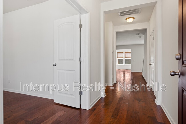 Photo - 2637 Miranda Dr