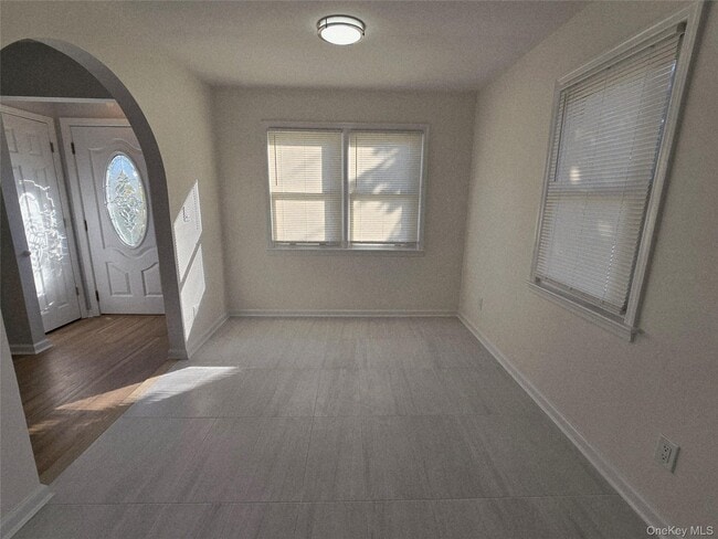 Photo - 153 Barwick Blvd