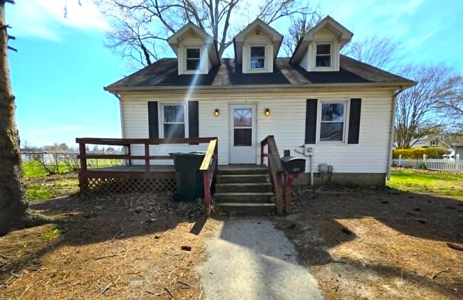 Photo - 406 Grove Pl