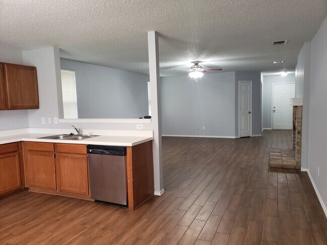 Photo - Beautiful Home For Rent