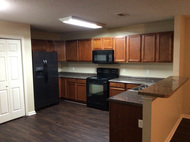 Photo - 7 Holly Springs Cir