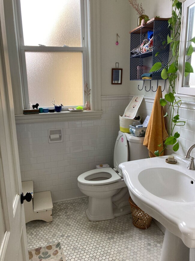 Photo - 184 School St Unit 1