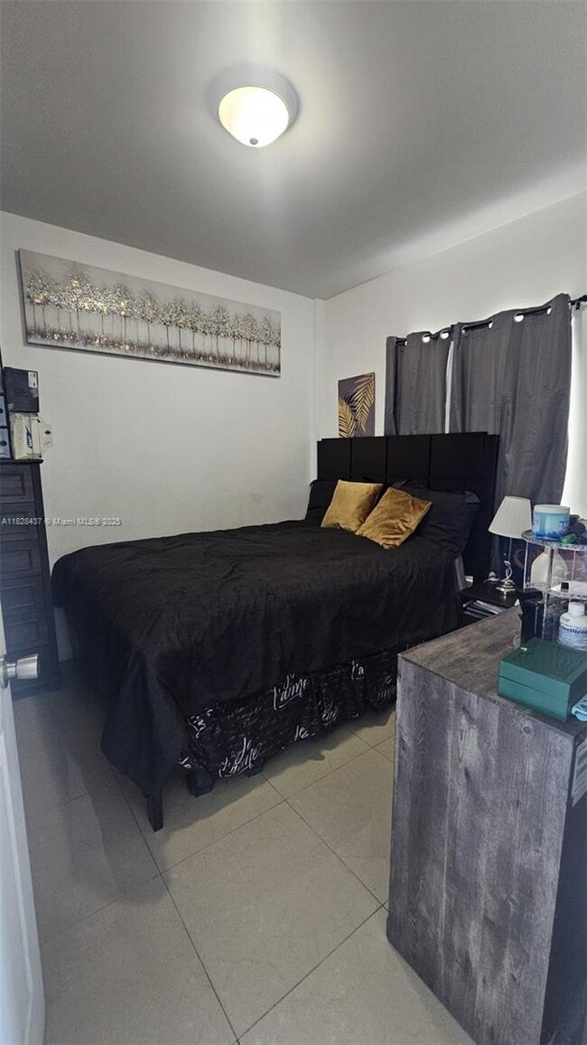 Photo - 1857 NW 24th St Unit 10