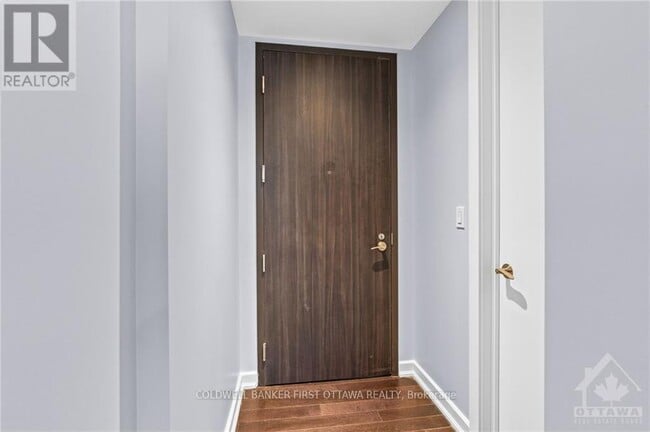 Photo - 300 Lisgar St Unit 907