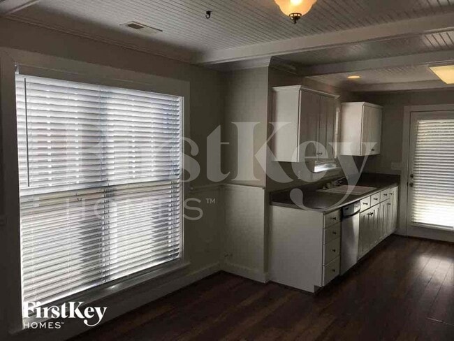 Photo - 153 Creekstone Tr