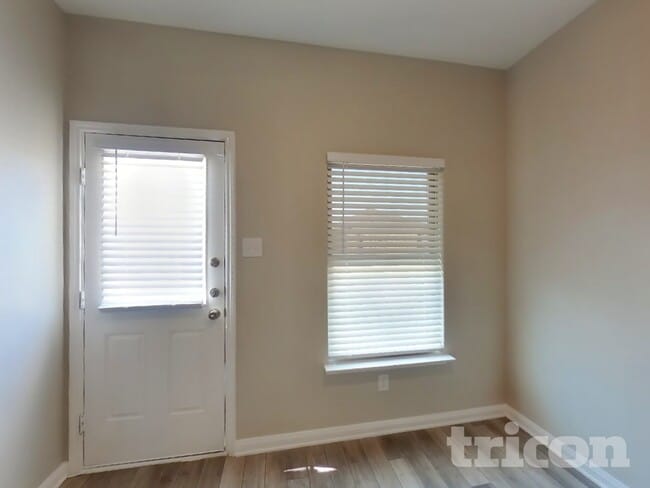 Photo - 206 Lewis Ln