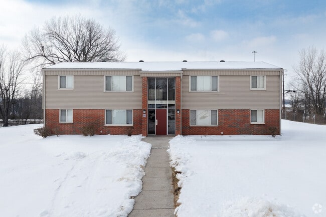 Pine Crest Apartments