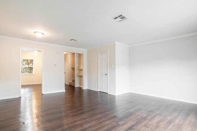 Photo - 1960 Camelot St Unit Regency