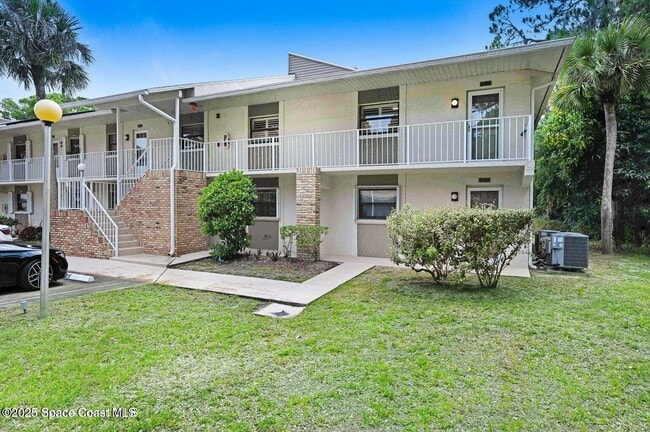 Building Photo - 1600 Woodland Dr Unit 4206