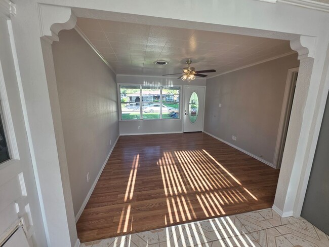 Photo - 1312 Miles St
