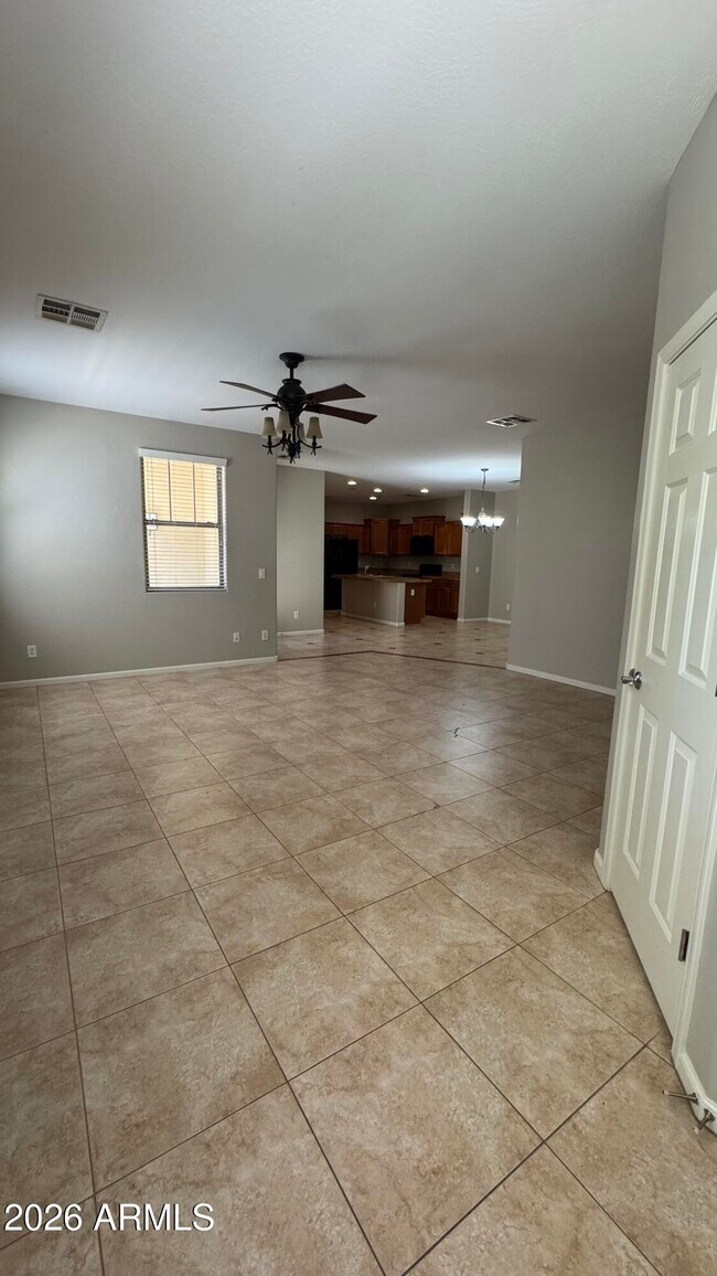 15389 W Bloomfield Rd